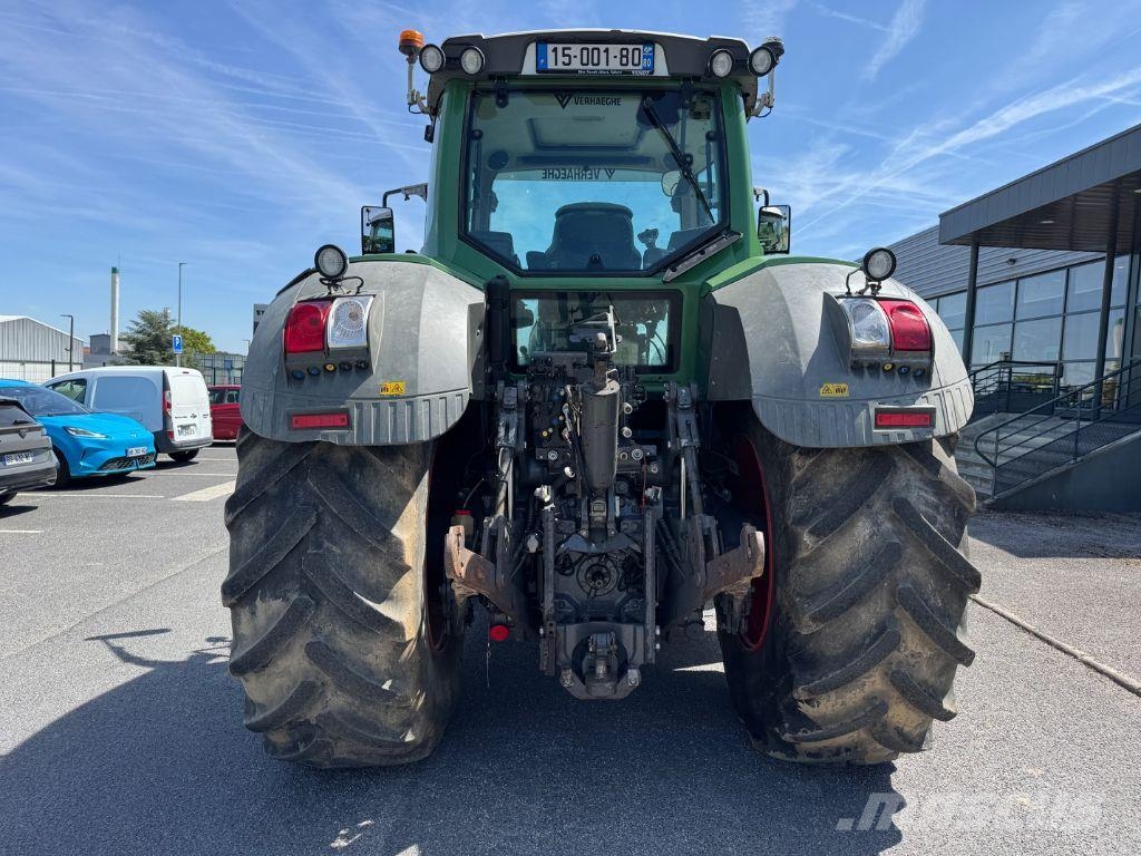 Fendt 824 VARIO PROFI + Traktorer
