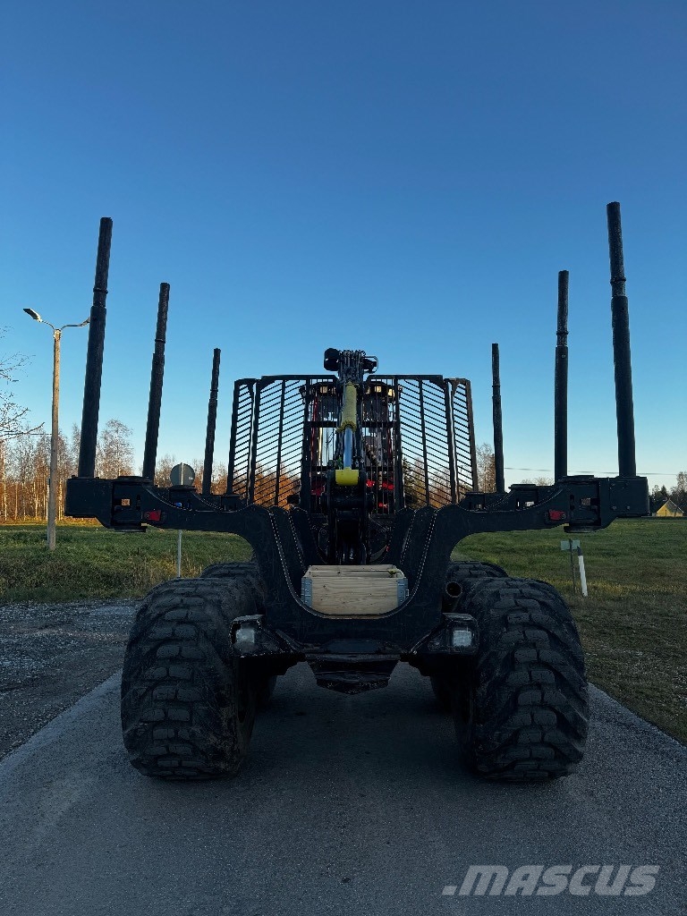 Komatsu 845 Forwarder