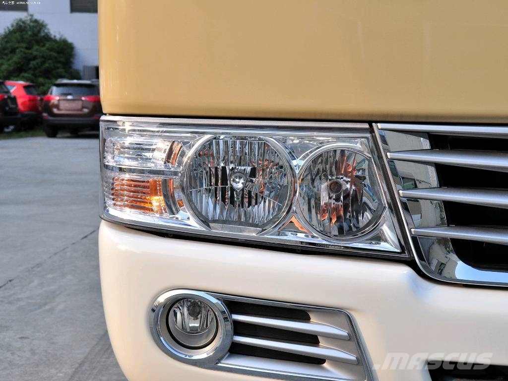 Toyota Coaster Bus 迷你巴士