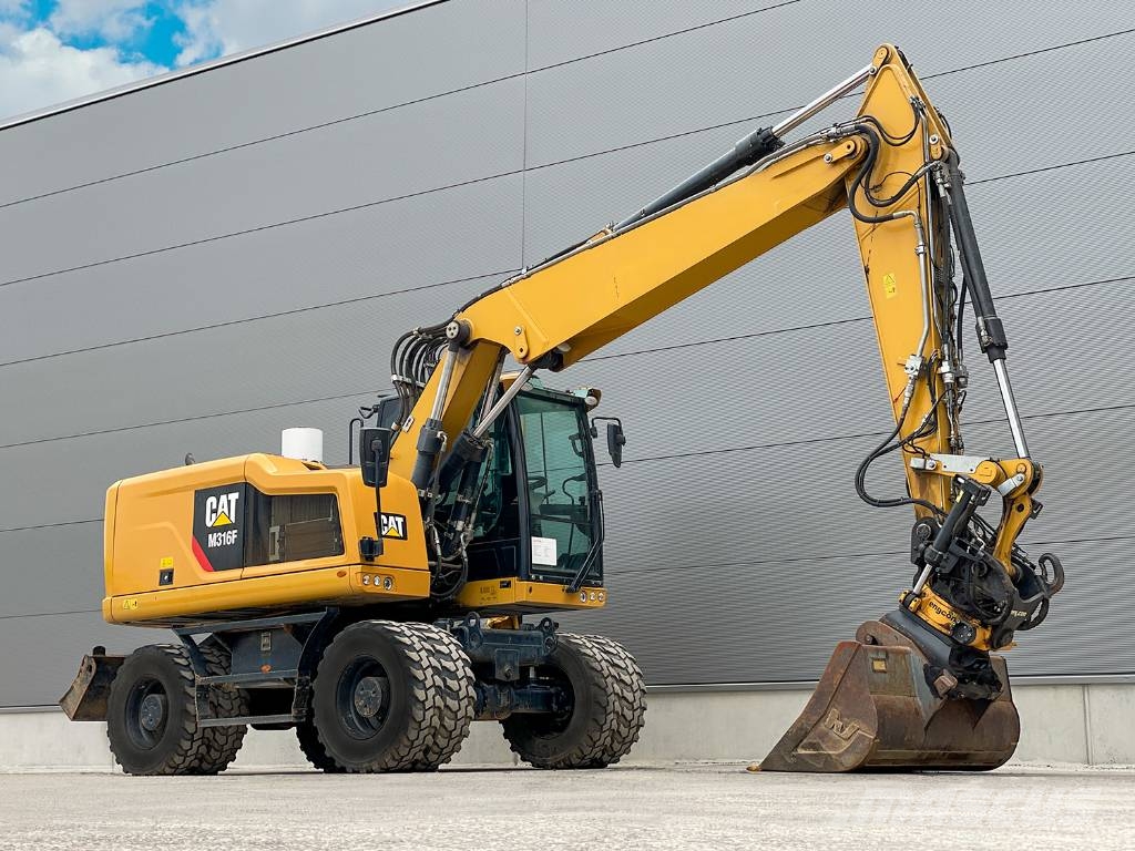 CAT M316F Ekskavatori uz riteņiem