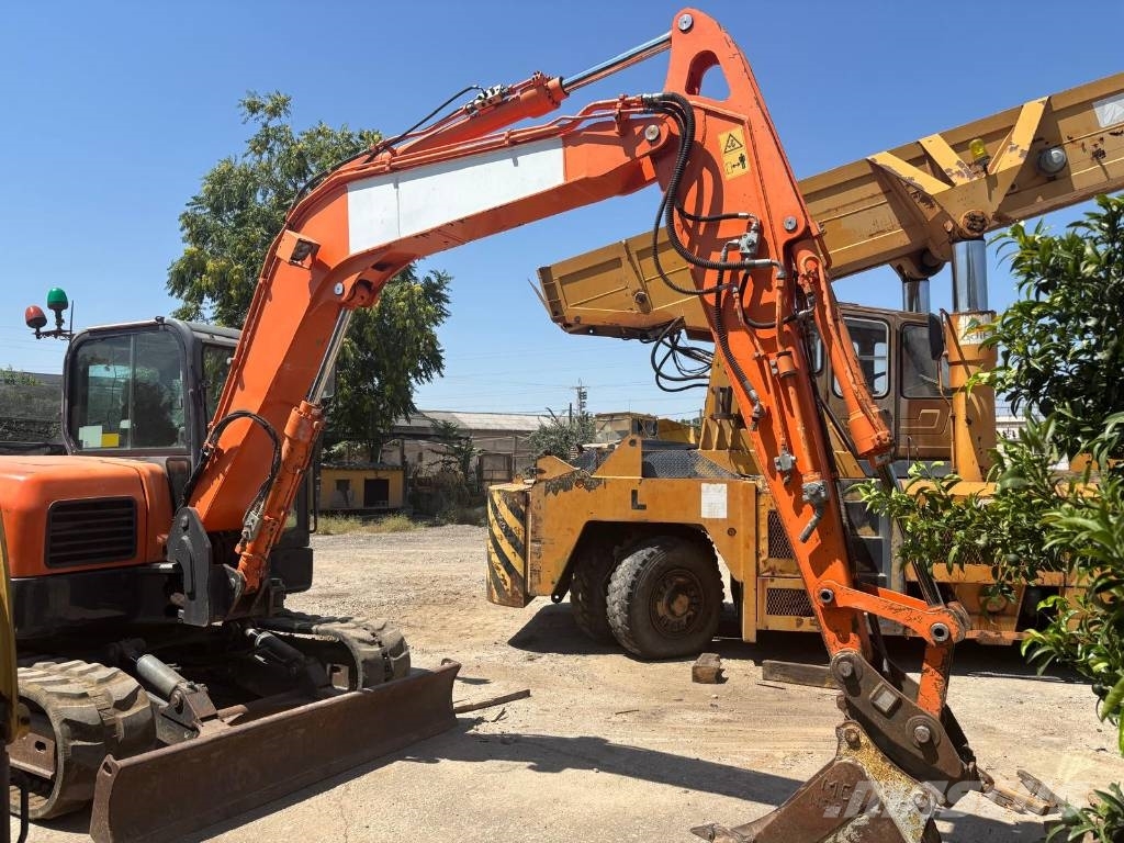 Doosan DX 80 R 中型挖掘机