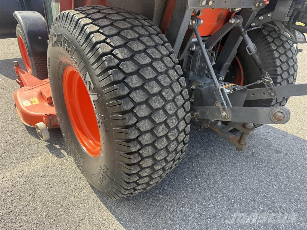 Kubota STV32 Τρακτέρ μικρών διαστάσεων