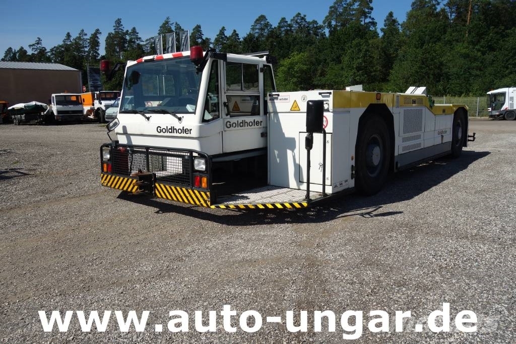 GOLDHOFER AST-1 A500 Baujahr 1999 Push-Back towbarless Pushb Airport equipment