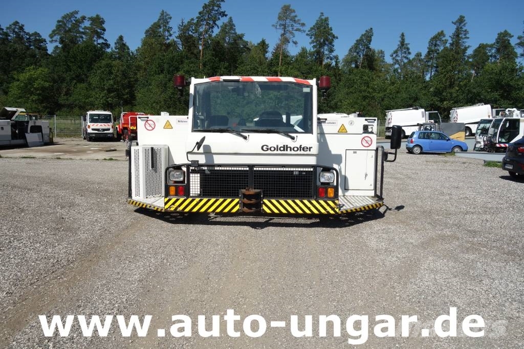 GOLDHOFER AST-1 A500 Baujahr 1999 Push-Back towbarless Pushb Airport equipment