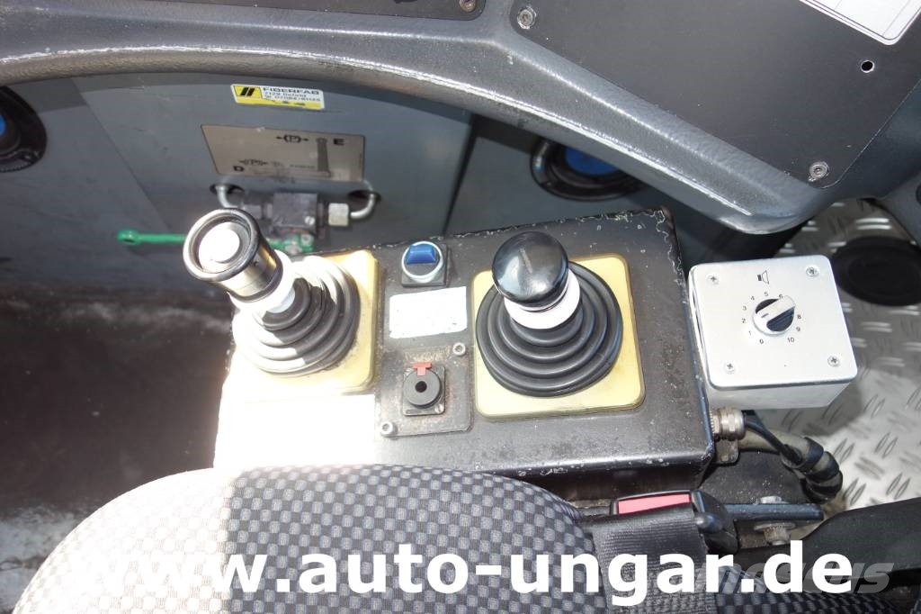 GOLDHOFER AST-1 A500 Baujahr 1999 Push-Back towbarless Pushb Airport equipment