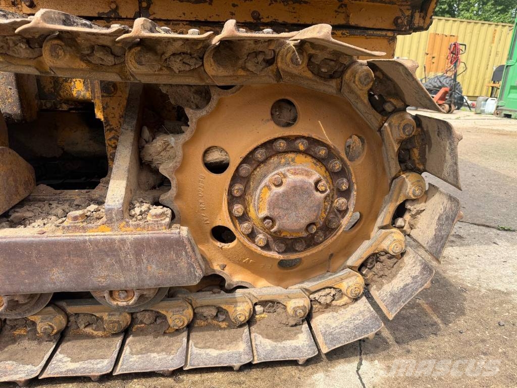 Komatsu D 31 A-17 Kāpurķēžu buldozeri