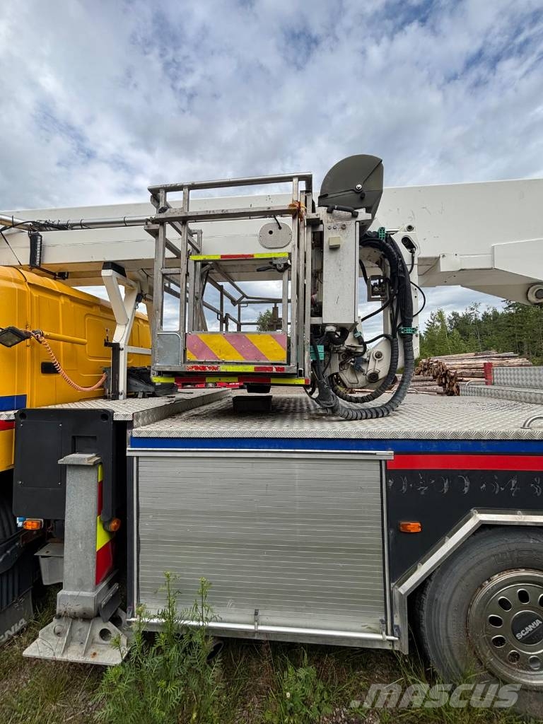 Scania 114 G Kraanaga veokid