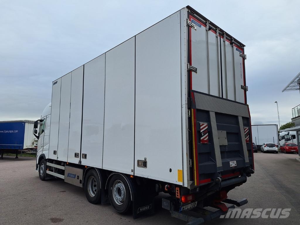 Volvo Vehicle Rigid 6x2-2 box full side opening 貨箱式卡車
