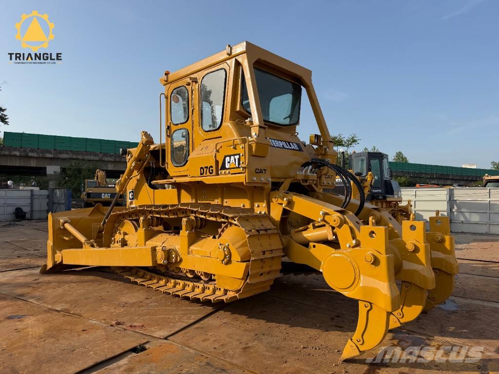 CAT D 7 G Buldožeri gusjeničari