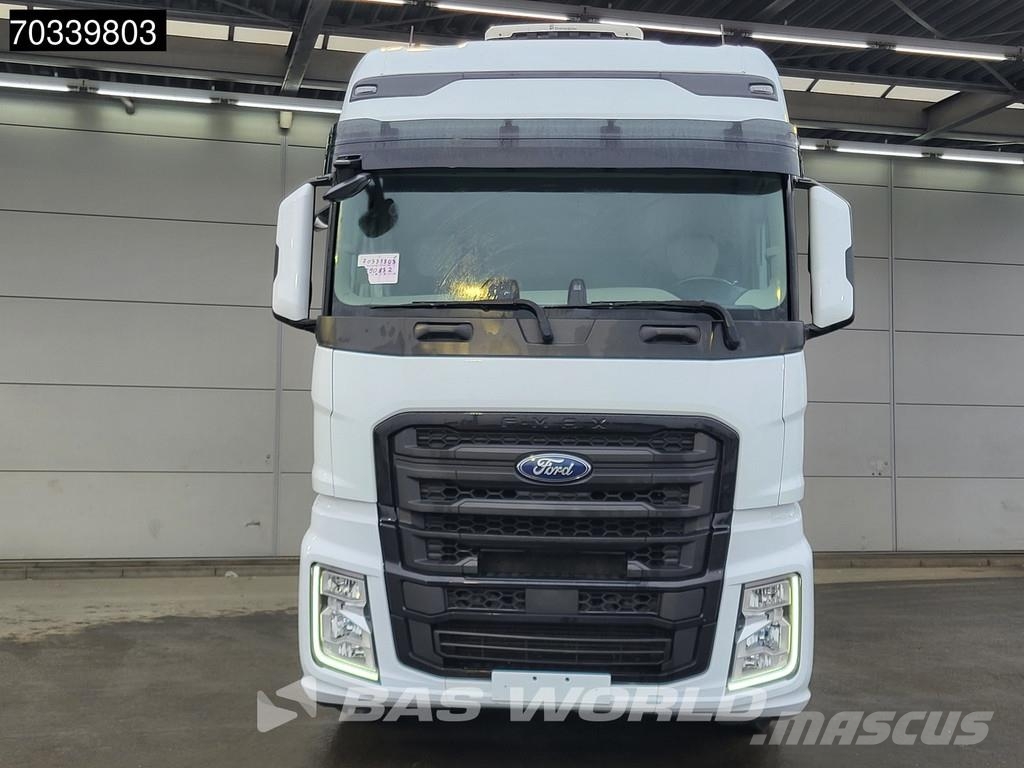 Ford F-Max 500 4X2 Retarder 2xTanks ACC Navi Standklima Tahače