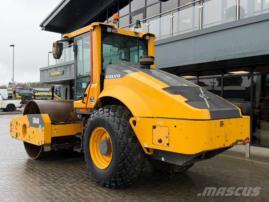 Volvo SD 160 B مداحل ذات إطارات هوائية