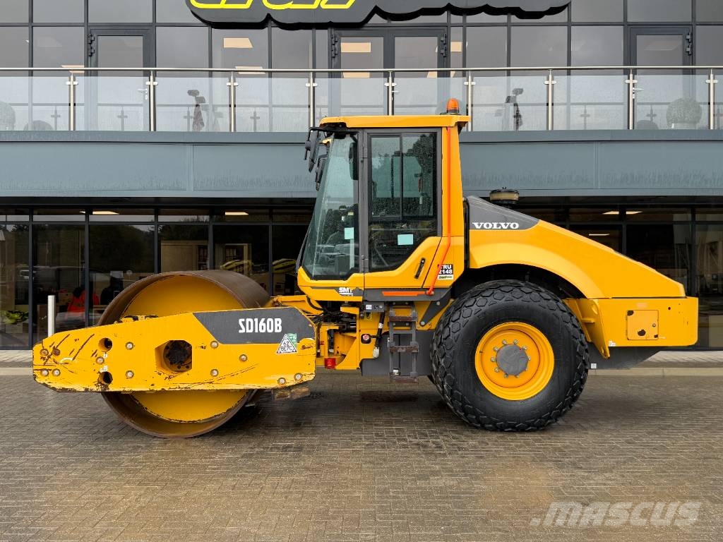 Volvo SD 160 B مداحل ذات إطارات هوائية