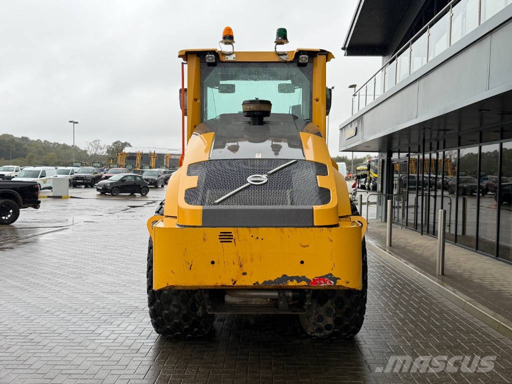 Volvo SD 160 B مداحل ذات إطارات هوائية