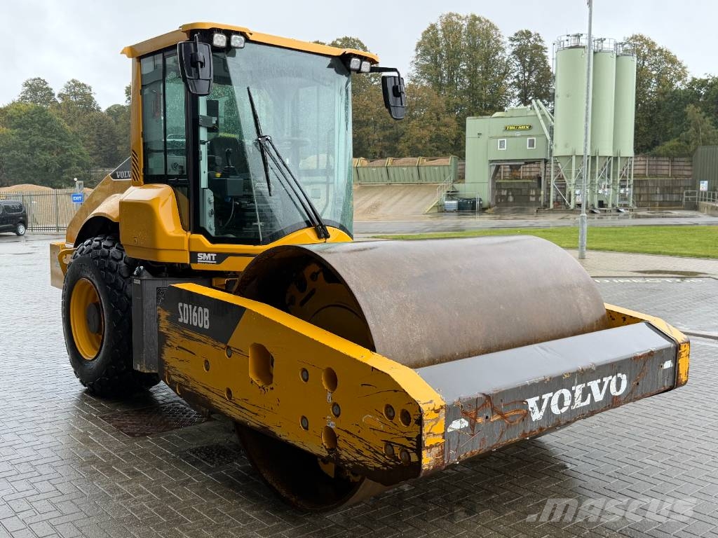 Volvo SD 160 B مداحل ذات إطارات هوائية
