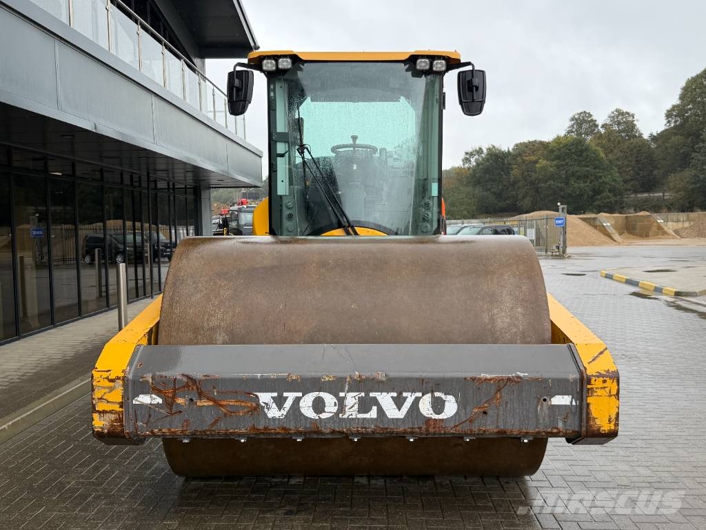 Volvo SD 160 B مداحل ذات إطارات هوائية