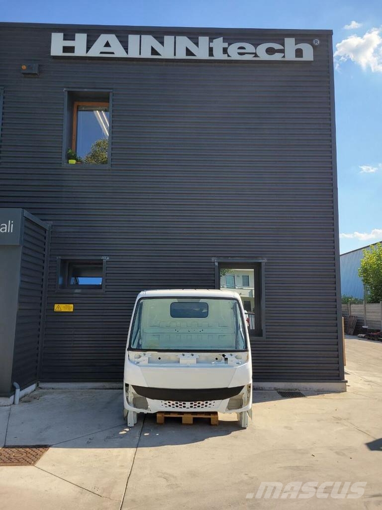 Mitsubishi Fuso CANTER S 1695mm RH DRIVE EURO 6 2021 -> Kabine i unutrašnjost