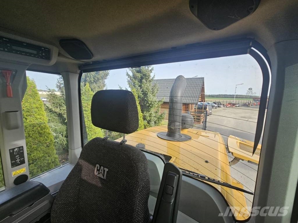 CAT 924K Pyöräkuormaajat