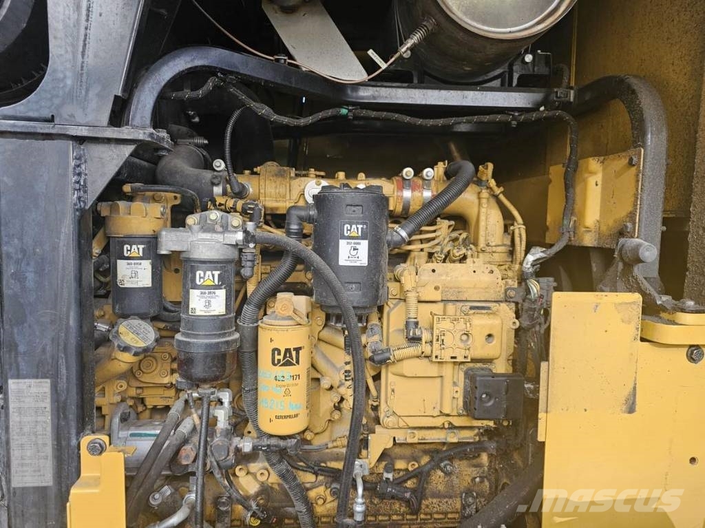 CAT 924K Pyöräkuormaajat