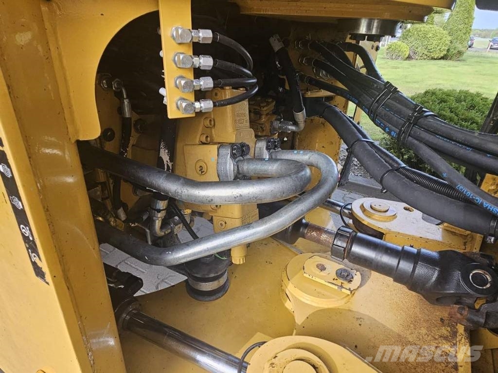 CAT 924K Pyöräkuormaajat