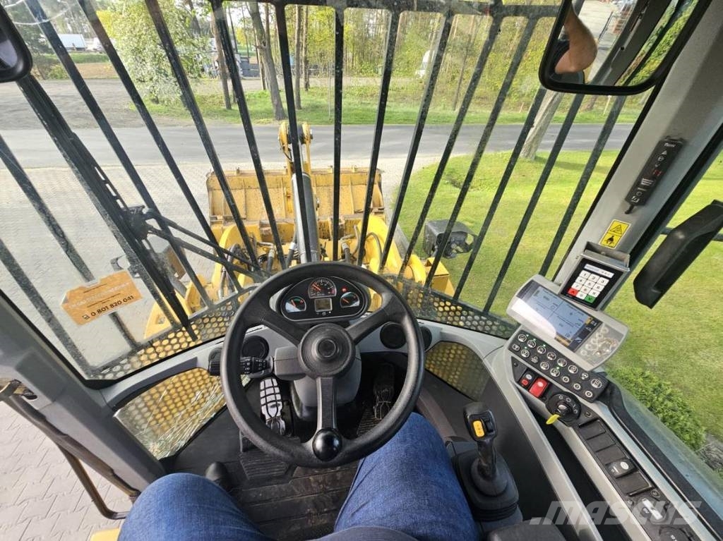CAT 924K Pyöräkuormaajat