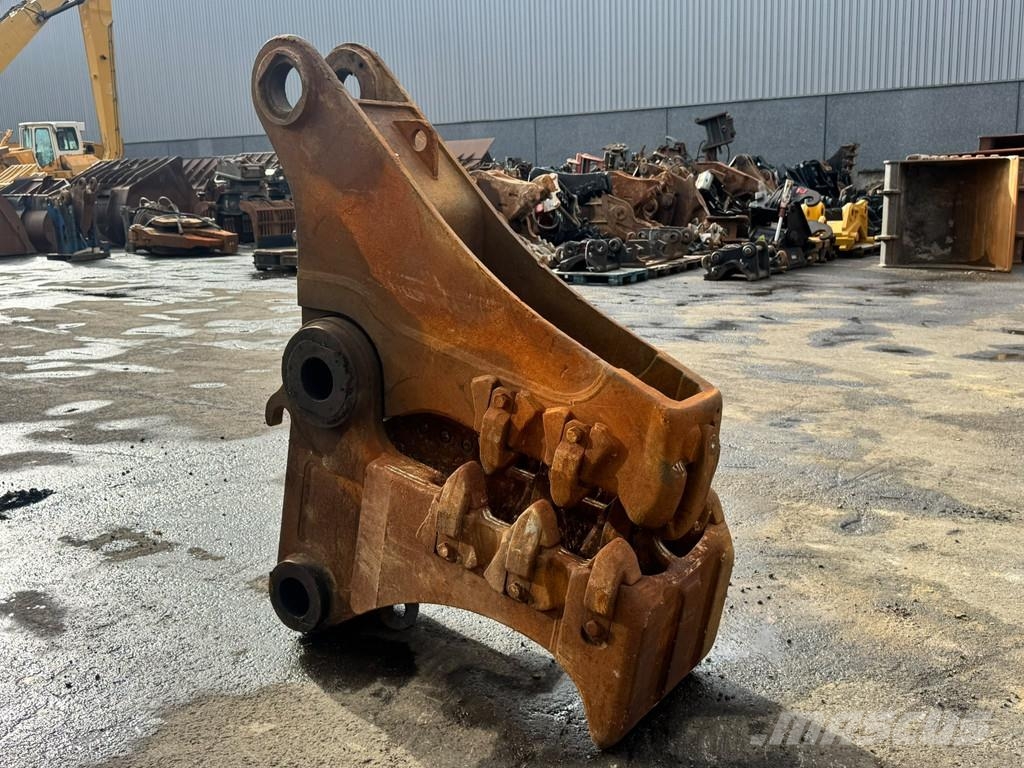 CAT VT50 Bek/MP30 PP Jaw Scharen