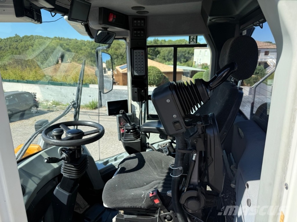 Liebherr L 566 Pyöräkuormaajat