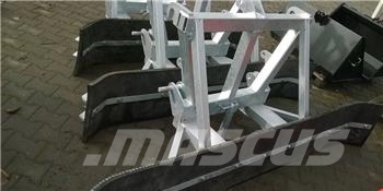 Top-Agro Manure screaper 1,7m / zgarniacz obornika Drugi strojevi za stoku i dodatna oprema