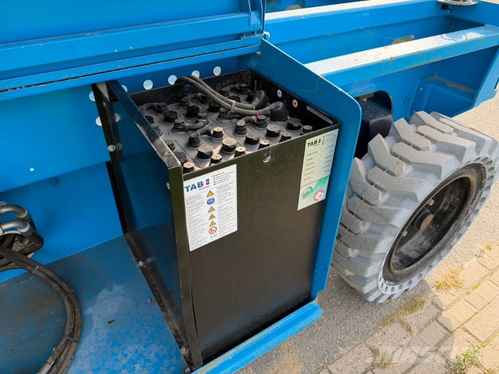 Holland Lift HL-160E20 Scheren-Arbeitsbühnen