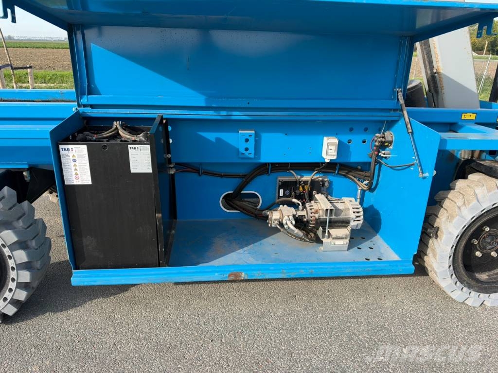 Holland Lift HL-160E20 Scheren-Arbeitsbühnen