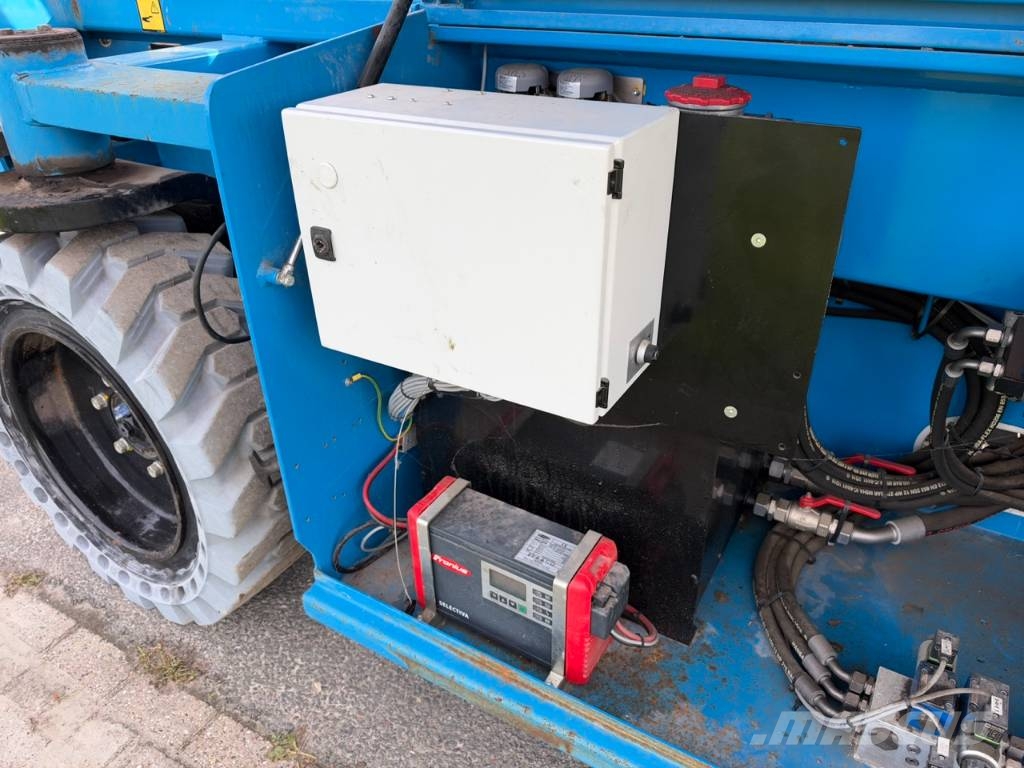Holland Lift HL-160E20 Scheren-Arbeitsbühnen