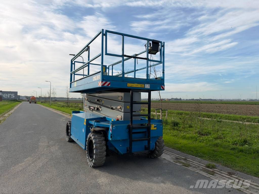 Holland Lift HL-160E20 Scheren-Arbeitsbühnen