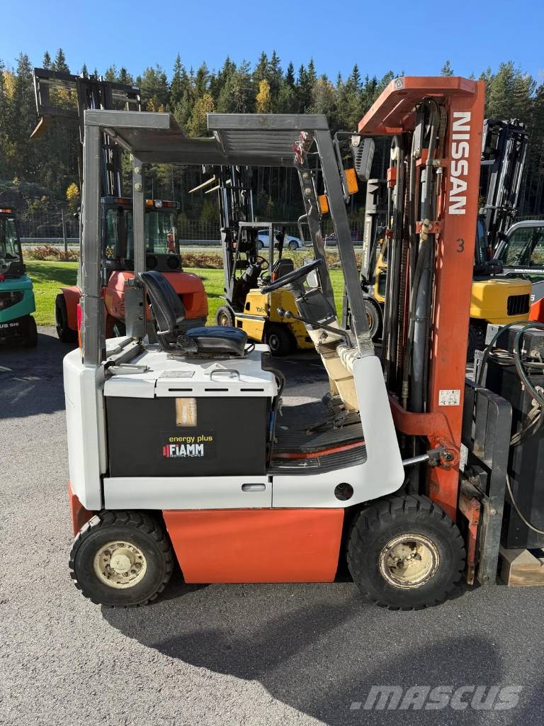 Nissan UM01L15U Elektriske trucker