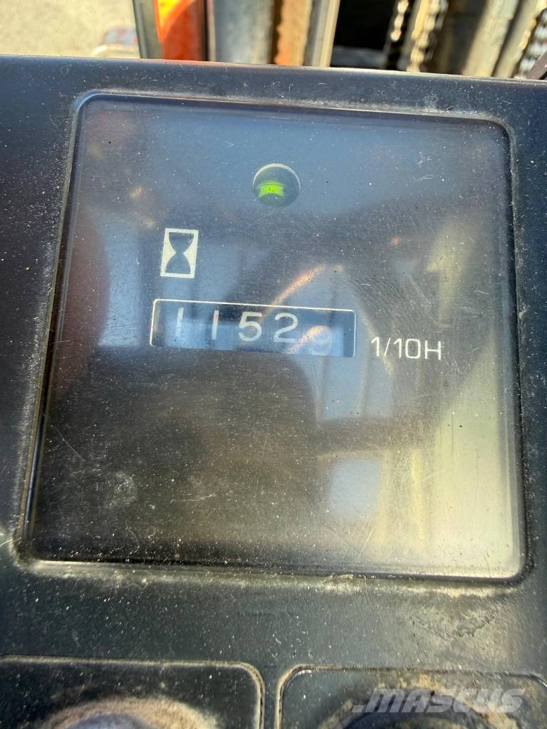 Nissan UM01L15U Elektriske trucker