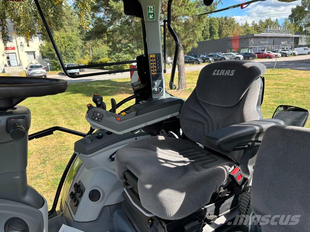 CLAAS Arion 650 CIS Traktorit