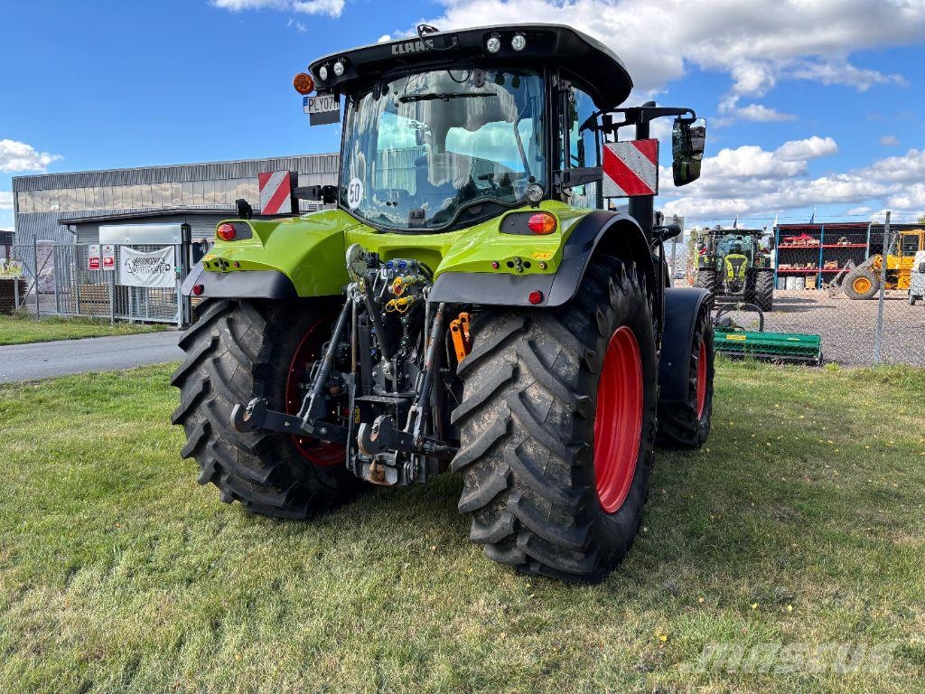 CLAAS Arion 650 CIS Traktorit