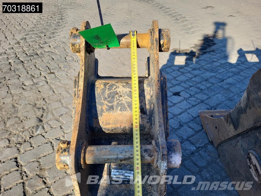 JCB 90Z-2 3 Buckets - A/C حفارات صغيرة أقل من 7 طن (حفارات صغيرة)