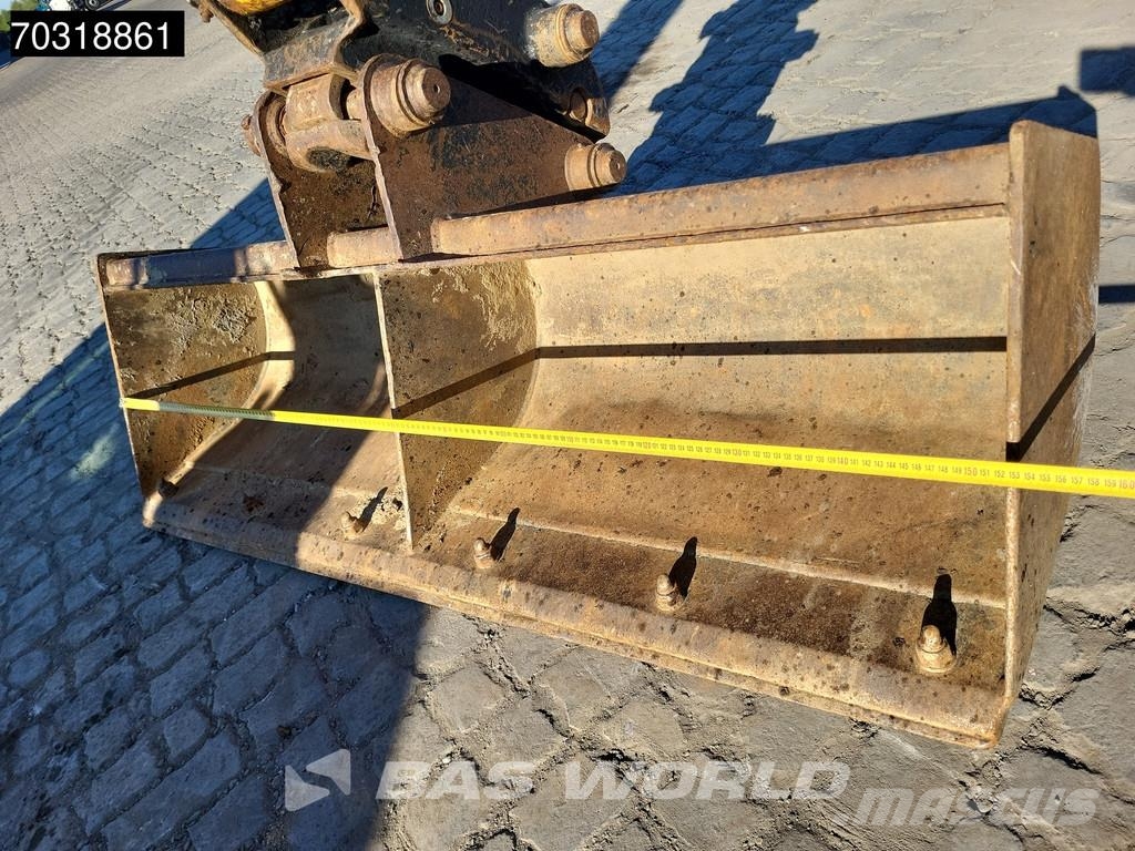 JCB 90Z-2 3 Buckets - A/C حفارات صغيرة أقل من 7 طن (حفارات صغيرة)