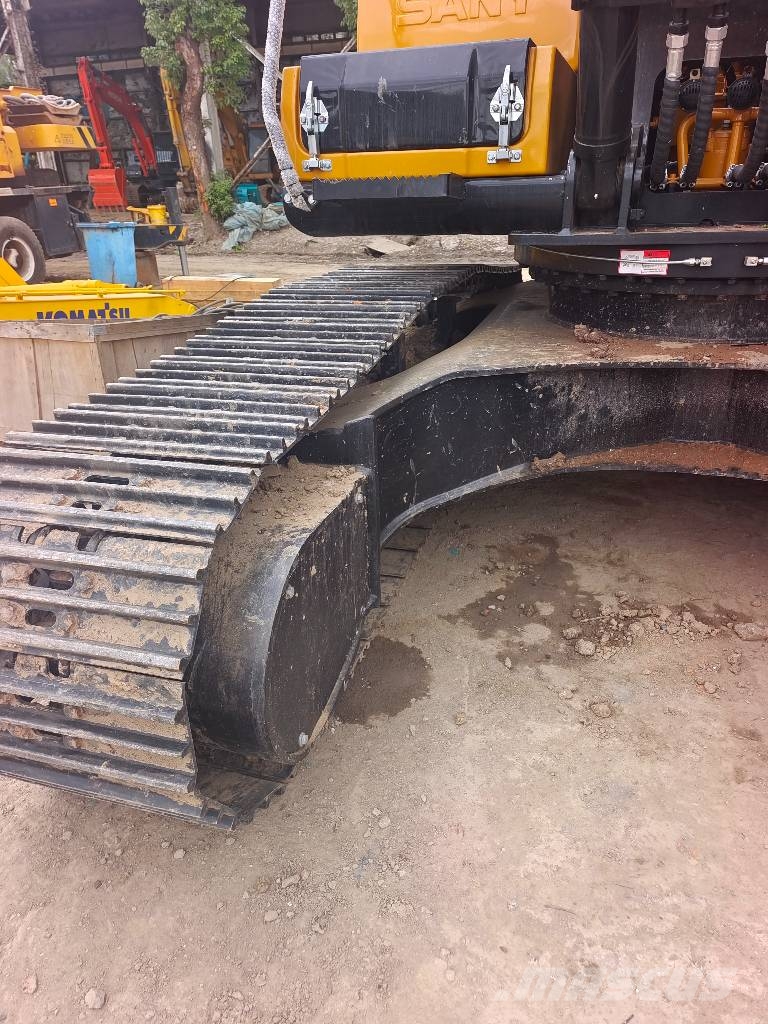 Sany 215C   3000 units excavators in stock 履带挖掘机
