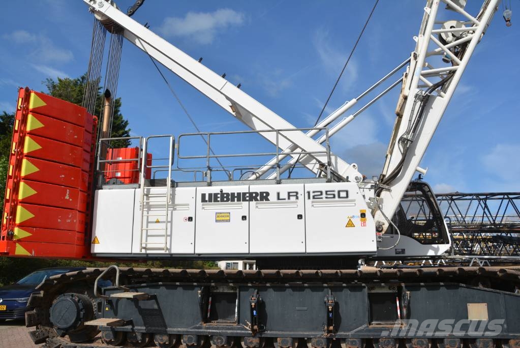 Liebherr LR 1250 트랙 크레인