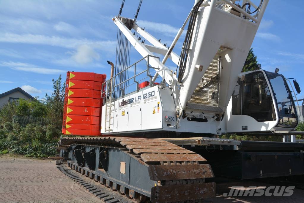 Liebherr LR 1250 트랙 크레인