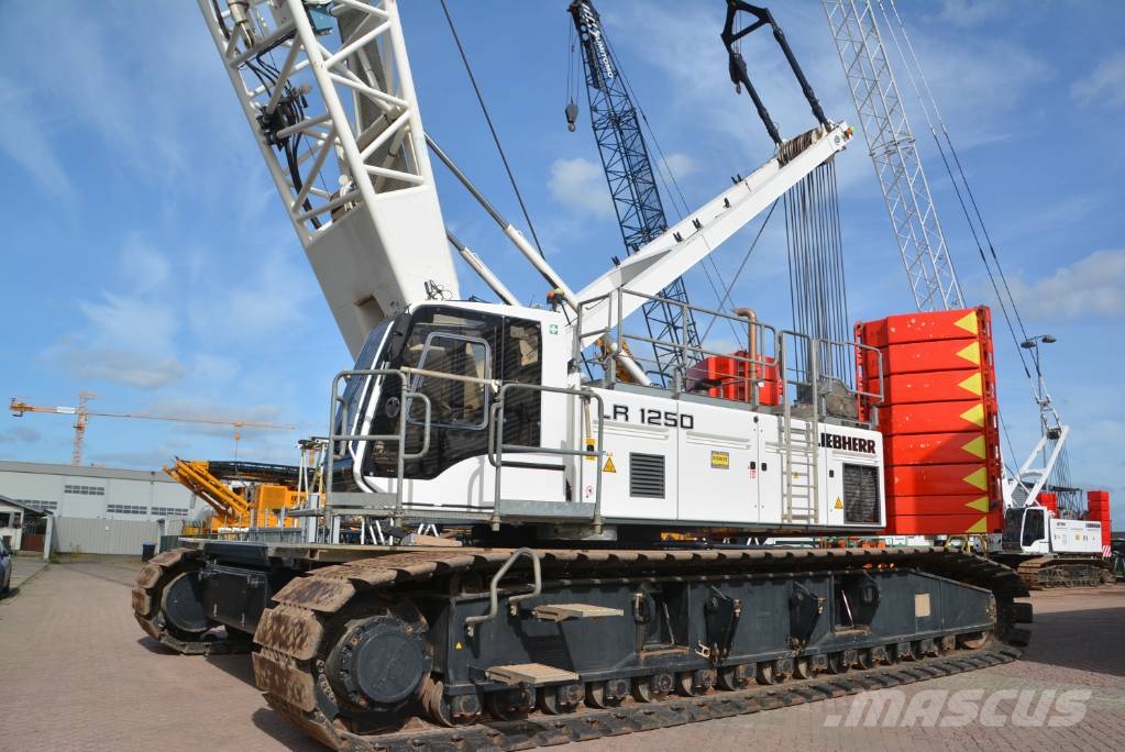 Liebherr LR 1250 트랙 크레인