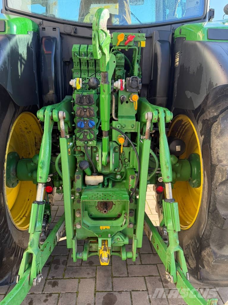 John Deere 6155 R Traktorit