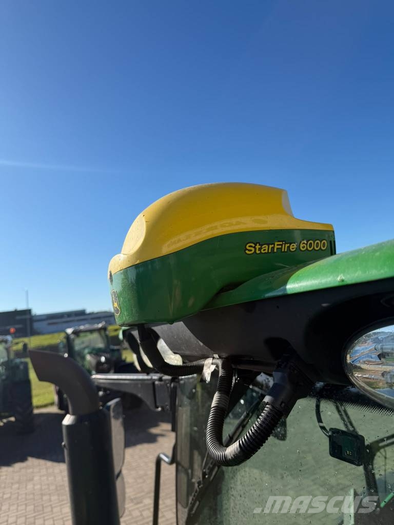 John Deere 6155 R Traktorit