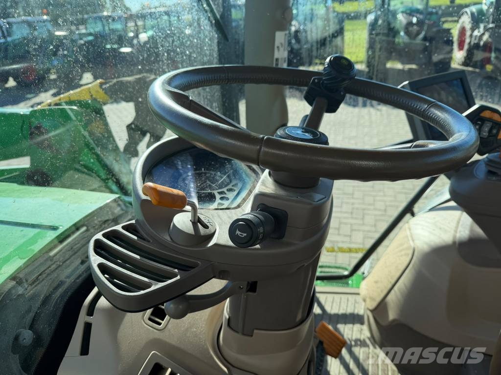 John Deere 6155 R Traktorit