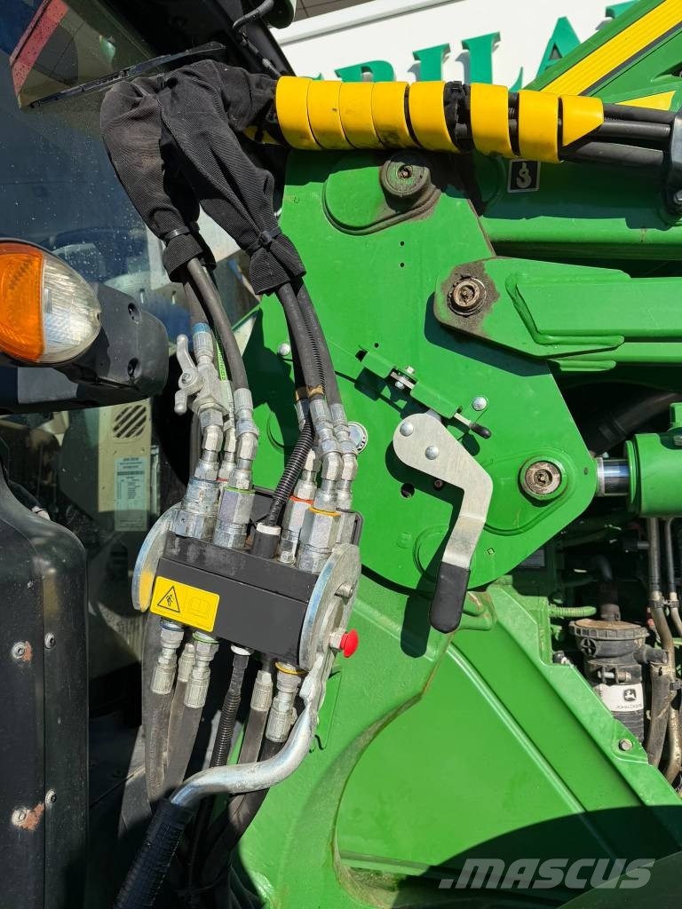 John Deere 6155 R Traktorit