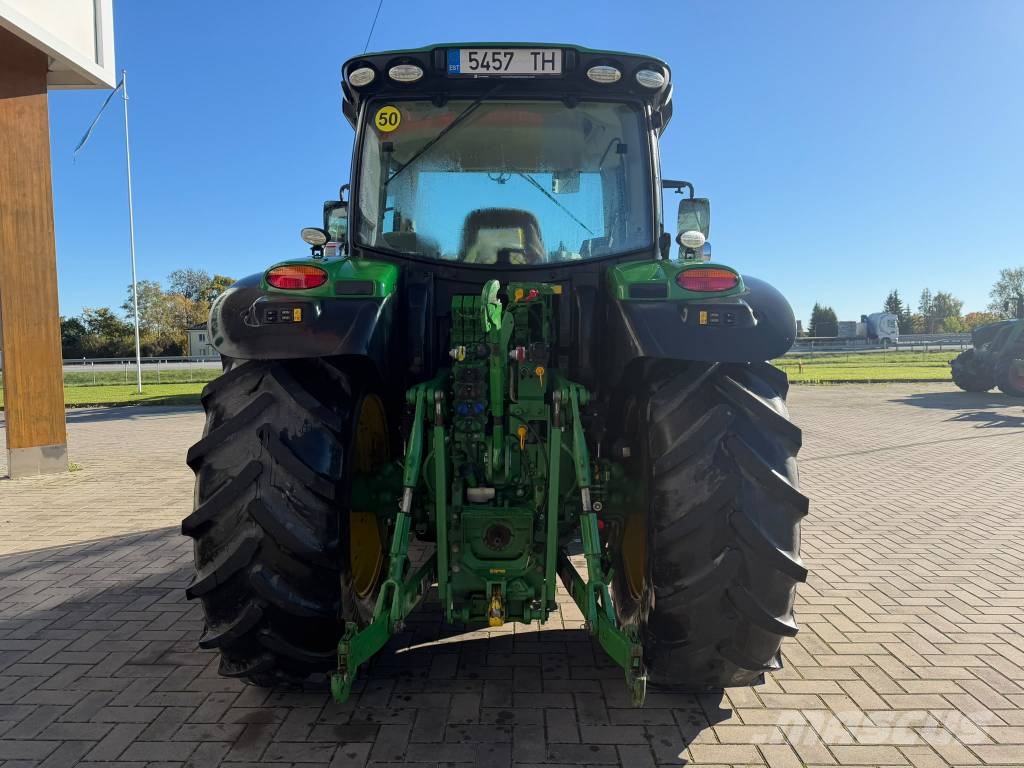 John Deere 6155 R Traktorit
