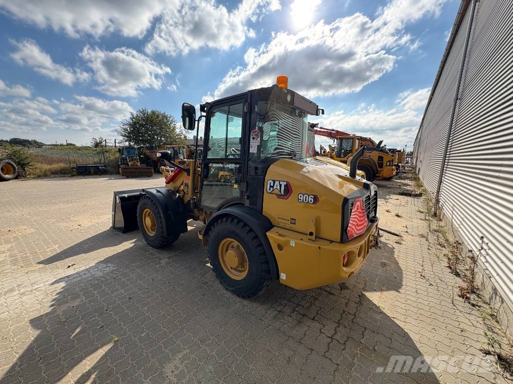 CAT 906 Radlader