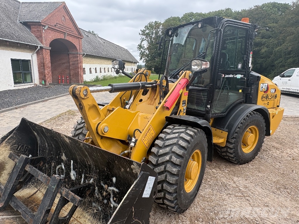 CAT 906 Radlader