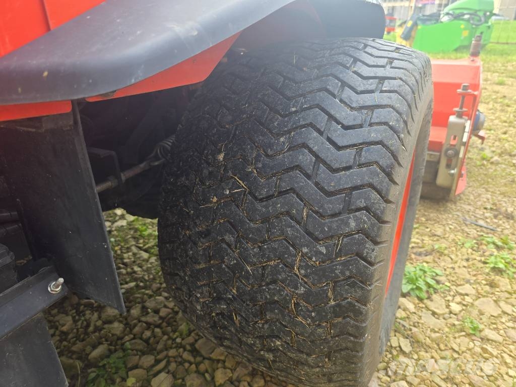 Kubota F 251 الوقوف على جزازات