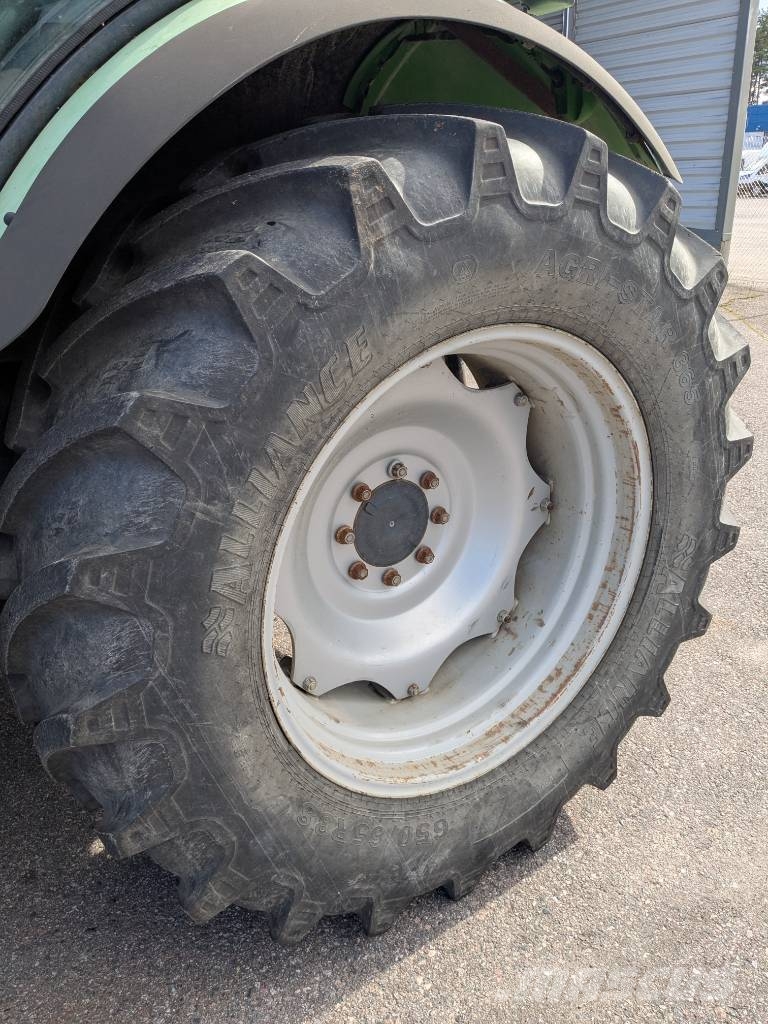 Deutz-Fahr AGROTRON 140 Tractors